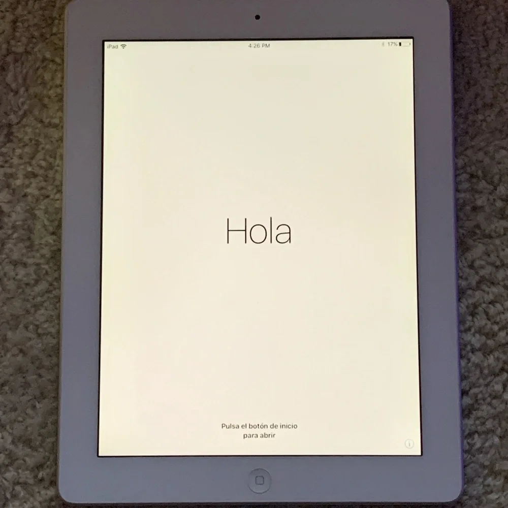 4th Generation IPAD. WHITE. 32G